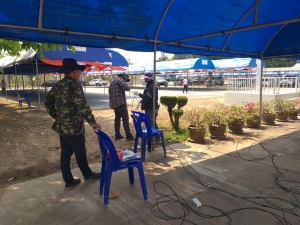 กองช่าง (งานไฟฟ้า) องค์การบริหารส่วนตำบลนาดี สนับสนุน อุปกรณ์ไฟฟ้าพร้อมบุคลากร (ติดตั้งเต้ารับสามขา) เพื่อเตรียมงาน พอ.สว. ณ เทศบาลตําบลนาเรือง อำเภอนาเยีย จังหวัดอุบลราชธานี