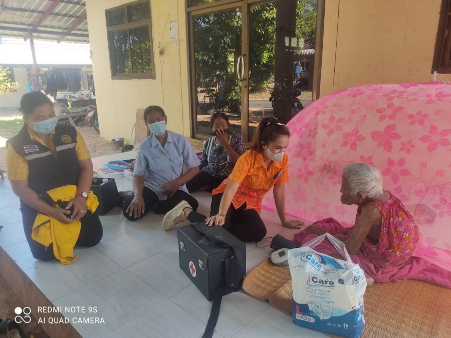 CCG กองสวัสดิการสังคม  ดำเนินการออกเยี่ยมผู้สูงอายุที่มีภาวะพึ่งพิงในเขตพื้นที่ตำบลนาดี อำเภอนาเยีย จังหวัดอุบลราชธานี